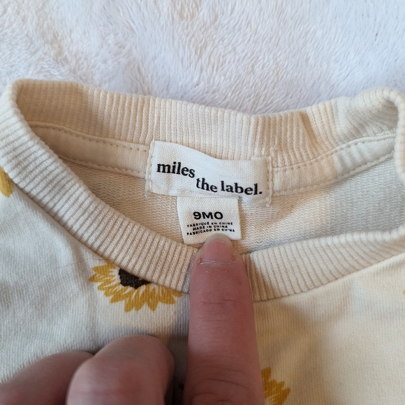 Miles the label sunflower sweater 9mo - Picture 2 of 2